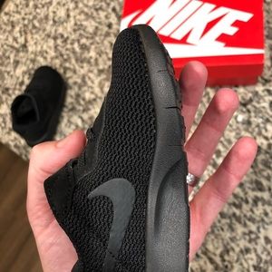 Nike size 6 toddler shoes
